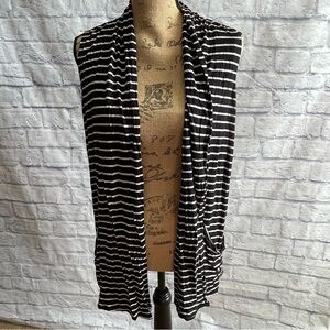 New York & Company Striped Sleeveless Cardigan
